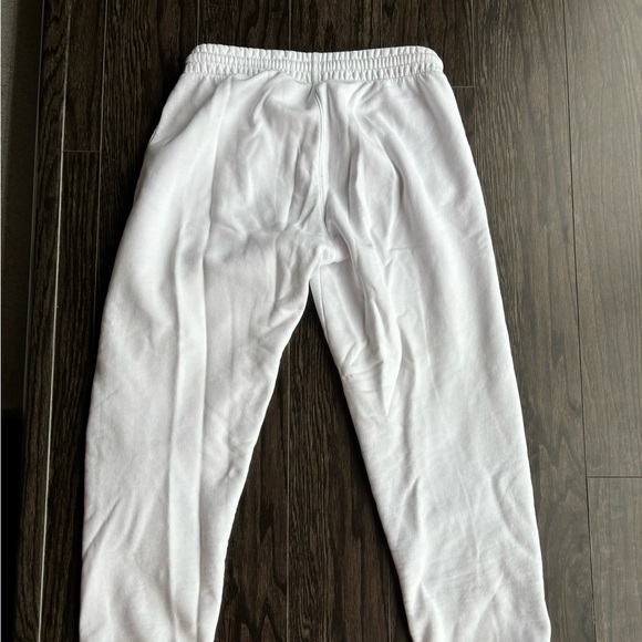 Aritzia white boyfriend sweats - Picture 2 of 2